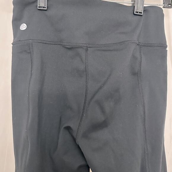 Gently worn women’s Black Zella leggings no pocket size small - Picture 2 of 5